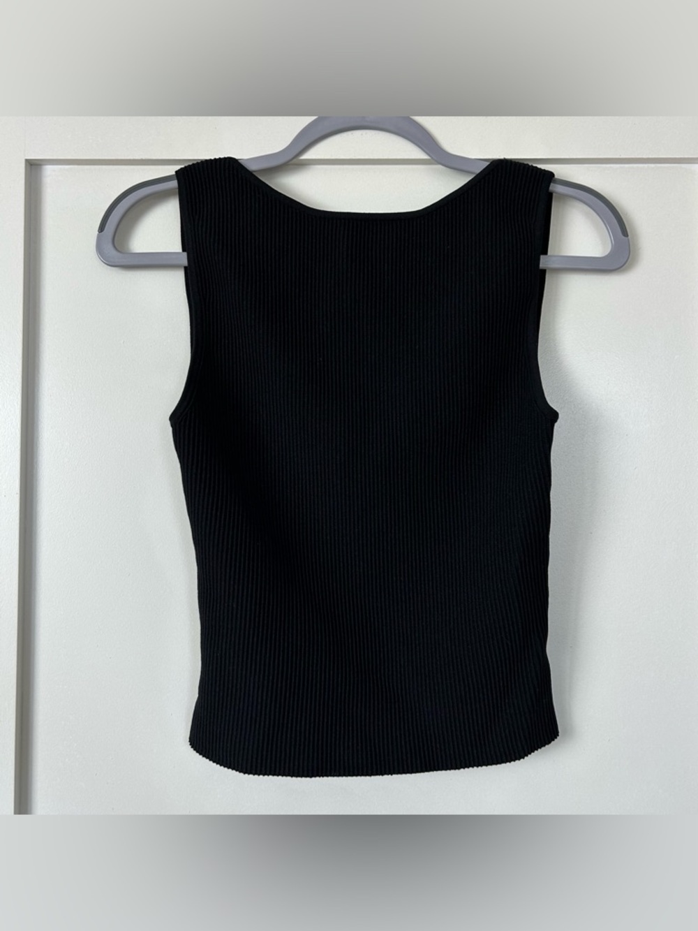Aritzia Babaton Sculpt Knit Leading Top Black Size Medium - Picture 2 of 6
